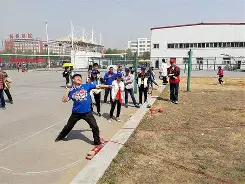 拼搏精神令人振奋！场上对决气势磅礴的简单介绍