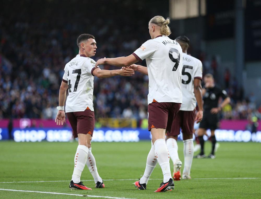 包含曼城顺利晋级,豪取六连胜创纪录的词条 包含曼城顺利晋级,豪取六连胜创纪录的词条